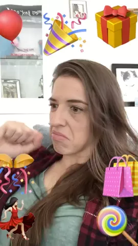 #EmojisFrame why is this a hashtag? Lol I also dropped my phone during this #FeatureMe duh