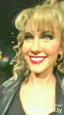 #BestMusicalMoment Wax Museum!!!! #FeatureMe #emojiStory #FeatureThis #Dance ❤️GREASE!😍