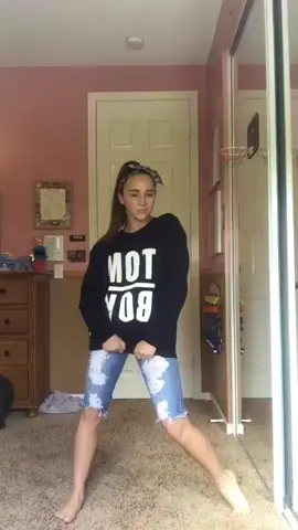 #RegretInYourTears Please tag @nickiminaj @musical.ly ❤ Insta: kayceericeofficial 😄 #featureme Lovin this song!