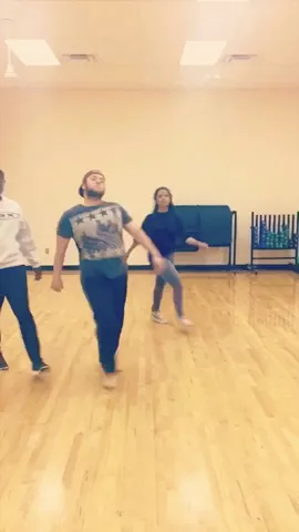 Dancing: #ExpectationvsReality @mypixelatedjournal (I'm live now 3-4pmEST) #weekendcomedyskit #lol #dance
