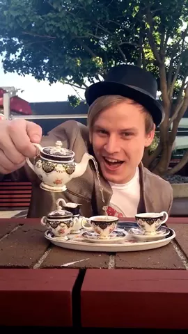 How do you pour your tea?☕️🤔Introducing the #TeaCupChallenge! Create your own & tag us for BFF!