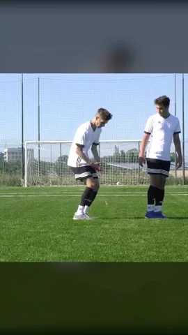 #fidgetspinner #fail 😂😂 Tag Friends ❤️ #football #Soccer #calcio #featureme #featurethis @musical.ly