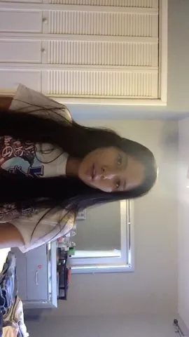 #Featureme 💛
