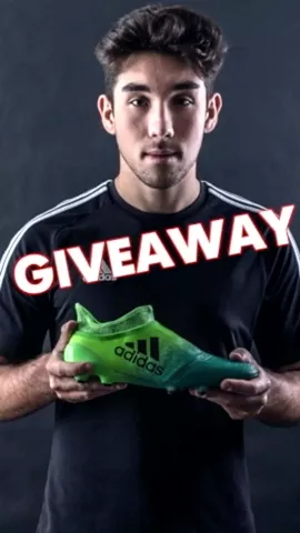 Rules: 1) tag 4 friends. 2) follow us on musically, YouTube and Instagram! Good Luck ☘️ #giveaway #football
