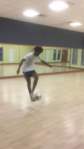 Training hard 😎 #FeatureMe #Skills #Football #London