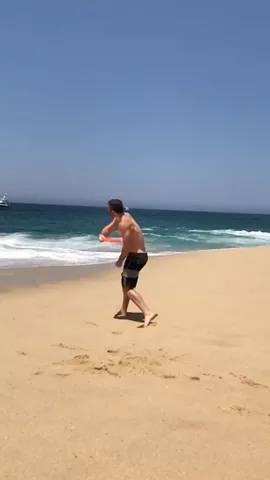 Boomerang Frisbee 😱 #featureme #featurethis