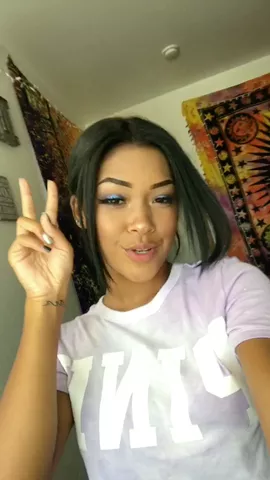 I'm changing my makeup it's is too bright for me 😂💙