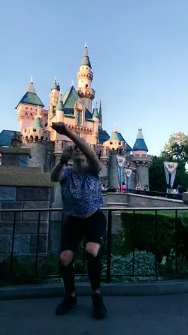 Toe touches at Disneyland #livemoment #featureme #featurethis #disneyland #influencersbelike #challengefriday