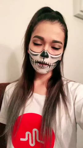 Another #HalloweenMakeUpLook 🎃💀 Please do me a favor and like the last video ❤️ #muserween2k17 #Japan