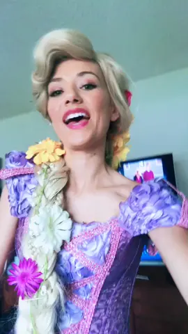 #DIYCostumes 😂 rapunzel! Let down your hair!!!!