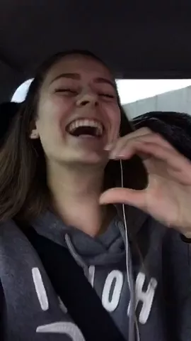 Amikor próbálsz musicallyzni de belementek egy nagy gödörbe 😂🚗