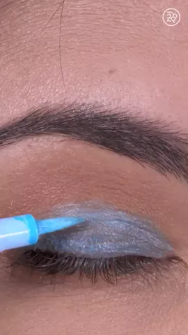 Winter blues ❄️💙 #r29beautyhack