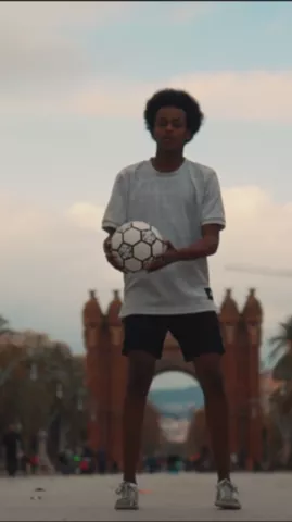 With @moomar & @livcookefs 🤙 Try and spell your name letter by letter😯👉 #football #Soccer
