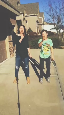 Who’s sassier😏these are my kids 👉🏻@peytoncoffee @calebcoffee #sass#sasswars#slomo