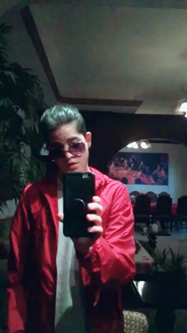 puse esta cancion porque segun yo me parecia a maluma 😂🙈🔥 #TransicionArriesgada de @diego_ngz (Intento1)