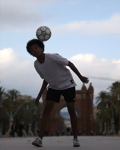 Tag your squad!😎 @livcookefs @benblack10 #FeatureMe #Spain #Football