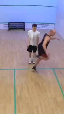 INSANE SKILL! 😱👀🔥 TAG A MATE you would love to use this move on! #football #skill #featurethis #Soccer