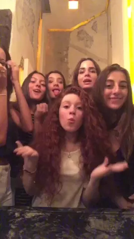 Com essas lindas❤️ @biaherrero_
@jujumfranco
@bela_benite
@mahmarangoni