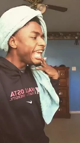 Ghetto girls on #Valentines Day gonna be like... #LipSync #FeatureMe Y'all remember this sound? 😂