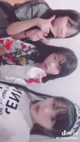 @ももサブ ❤︎ねね❤︎のあで撮ったよ❤︎