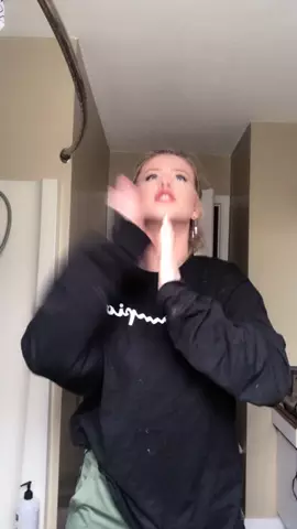 bet you can’t double tap with your elbow!!!! Try it! #dance #canada