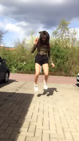 What‘s your favorite season? Mine is summer☀️😍 #shuffle#germany#shuffledance#dance