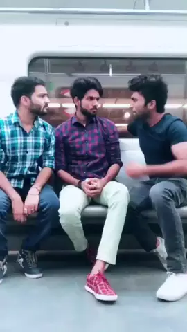 Sandas me 😄 #funny #15svines #sandasme w/ @pandit.suneel  & @smiley_vats01