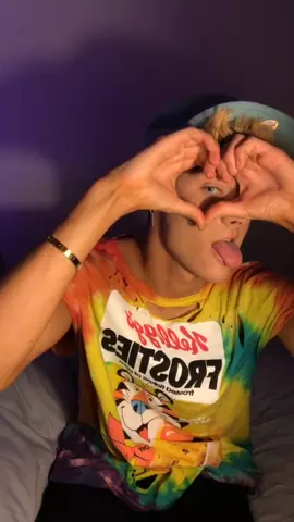 throwbacks tho 🙈 comment your favorite color!💕 IG: SebastianBails #lipsync
