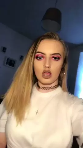 “My sins need holy water⛪️💦” #unitedkingdom #featureme #lipsync (ignore lipstick testers on hand😂)