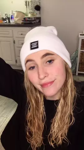 Comment 1 if you’d date me 😎 #foryou #comedy #funny