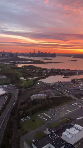 Flying through New York City during sunrise! #newyorkcity #newyork #sunrise