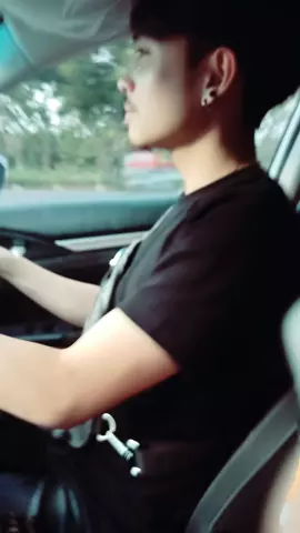 อะไรเนี่ย