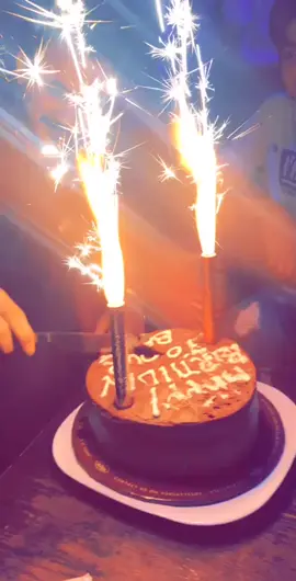 OhO Tara happy birthday  bhai ka birthday hai like to banta hai yar Karachi pakistan cafe Euphoria