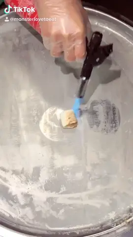 Rolling?#rollingicecream#chocolate#dessert#perfectingredients#savortheflavor#challenage#dessertlover