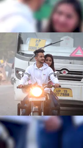 Picking up girls on bullet😍🔥kis kis ne dekhli full video channel pe?🤓🔥😘to btao kaisi lagi?😀😘