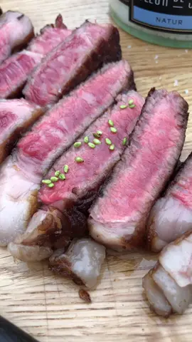 FESTHALTEN!!! 😮🔥 Wasabi Sesam auf Kobe Beef 🥩🔥 #bbq #food #streetfood #grill #grilling #steak