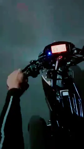 xe chạy có 80 s theo kịp e😊