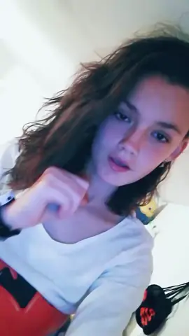 kan ik 5 lieve reacties krijgen😍🙏