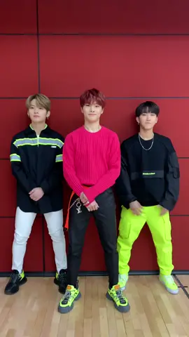 STAY! Are you all enjoying MIROH challenge? #skzmiroh #straykids #miroh #tiktok #틱톡 #globalchallenge