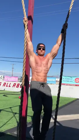 Getting some outdoor training in. 💪🏻 #Fitness #workout #calisthenics