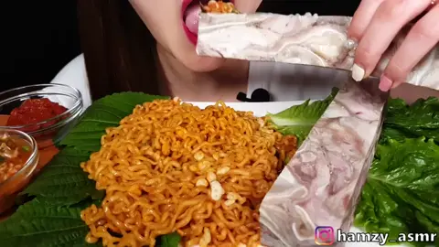유튜브구독부탁드려요🧡#asmr #mukbang #youtube #follow #라면#야식#진짜쫄면#편육#고기#spicynoodles#pork#PYEONYUK