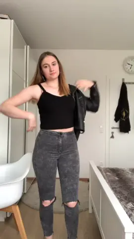 Ziehst du dich am Tag oft um?😂 #foryou #foryoupage #dance