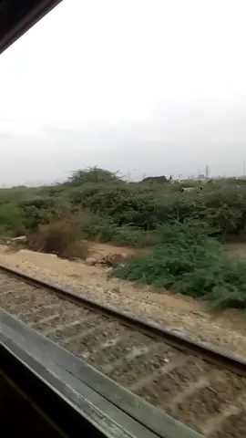 #travelling in train#karachi se lahore