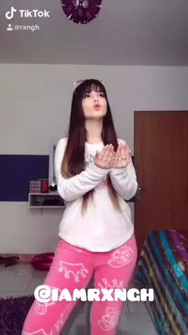 nmidonm vaqan in ch hekmatiye 😂🤦🏻♀️🤷🏻♀️ #persian #foryou