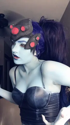 Spooky #widowmakercosplay #foryoupage #cosplay #foryou #overwatchcosplay #overwatch #widowmaker