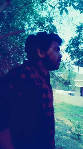 ഇമ്മാതിരി കൊട്ട് കേട്ടാൽ ആരായാലും തുള്ളിപോകും