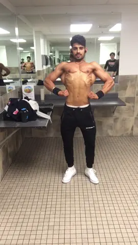 Fight Through The Darkness  #Fitness #hardwork #usa #foryoupage #throwback 💪🏻