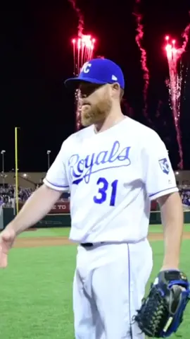 We wish postgame high-fives were this cool!! 🔥🔥 #baseball #sports