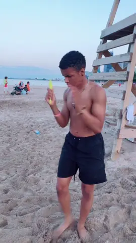 I need to watch this show cause I love me some cat bug man 😂💕