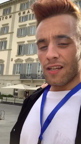 Vediamo quanti di voi riescono a mettere like e seguirmi con il polso 😂❤️ @tiktok_it @davvvyh